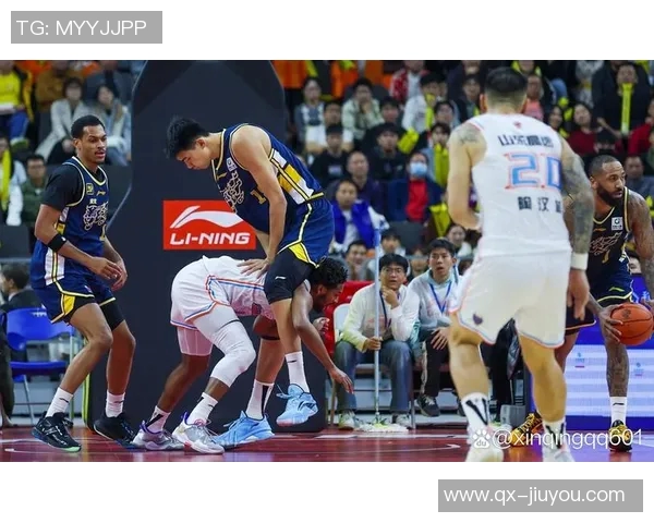 小卡复出首战迎胜利全场表现亮眼贡献21分6篮板5助攻2抢断