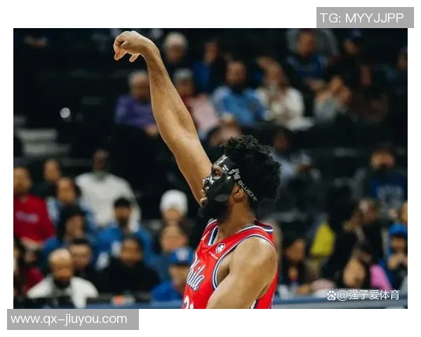 恩比德与鲍尔对决激烈76人半场微弱领先黄蜂三分球大战精彩纷呈 恩比德与鲍尔对决激烈76人半场微弱领先黄蜂三分球大战精彩纷呈