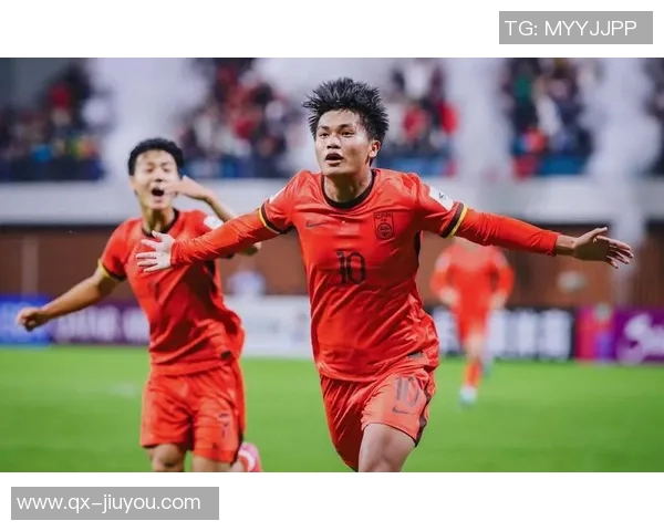 蒯纪闻赛后手臂缠绷带半场被换下愿无大碍引发球迷关心