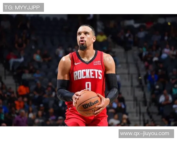 狄龙半场表现抢眼得分上双但犯规频繁状态堪忧